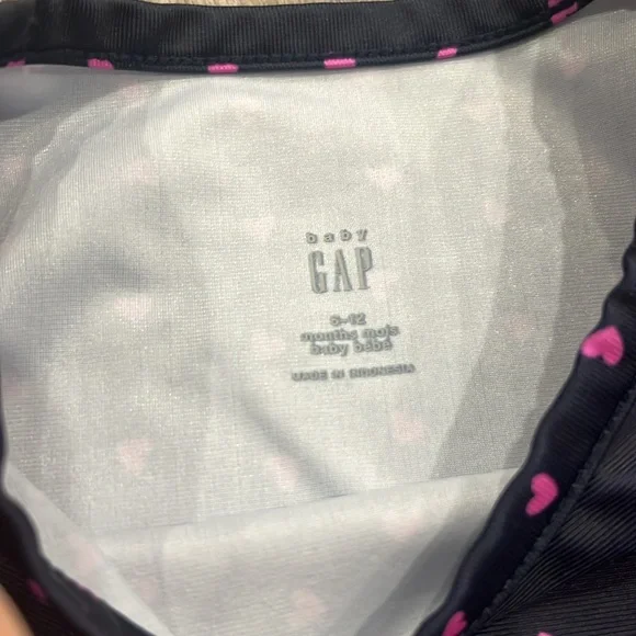 Baby Gap Rashguard - Picture 2 of 4